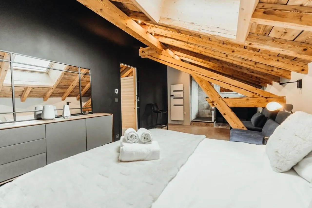 Luxurious 3-Bedroom Flat With Sauna And Garage Chamonix 0*,